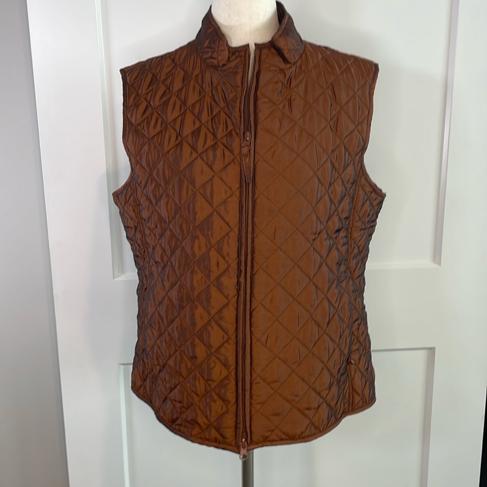 (R)ELATIVITY shimmery copper colored quilted vest